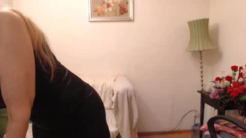 Snapshot of blairfort chatting on 03.08.25 blairfort online show from 03.08.25