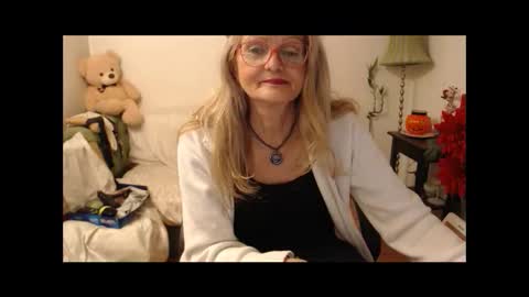 Snapshot of blairfort chatting on 11.23.25 blairfort online show from 11.23.25