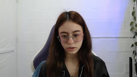   online show from 10.03.25