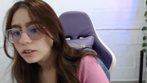   online show from 10.06.25