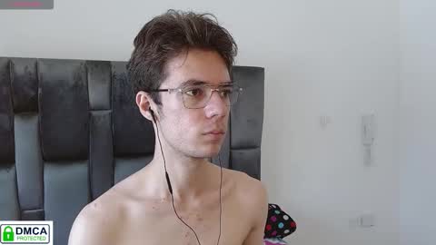 Snapshot of blakeshatter chatting on 11.23.25 blakeshatter online show from 11.23.25