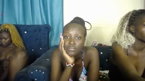 Snapshot of blaq_cherry chatting on 04.05.26 cherry online show from 04.05.26