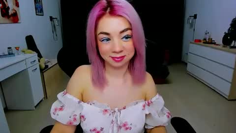 Snapshot of blinkofeyess chatting on 12.04.24 Nicole online show from 12.04.24