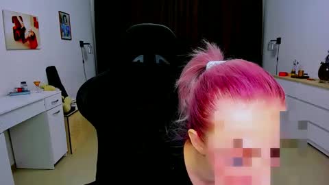 Snapshot of blinkofeyess chatting on 12.05.24 Nicole online show from 12.05.24