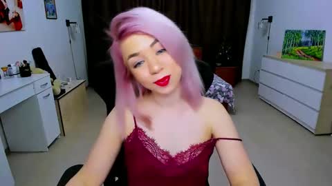 Snapshot of blinkofeyess chatting on 12.16.24 Nicole online show from 12.16.24