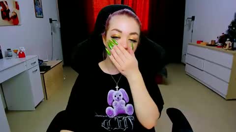 Snapshot of blinkofeyess chatting on 01.13.25 Nicole online show from 01.13.25