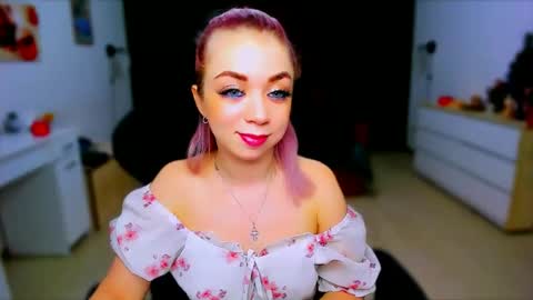 Snapshot of blinkofeyess chatting on 01.16.25 Nicole online show from 01.16.25