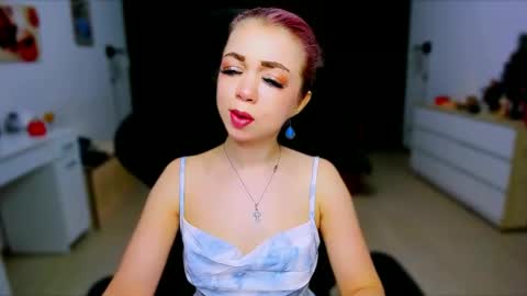 Snapshot of blinkofeyess chatting on 01.18.25 Nicole online show from 01.18.25