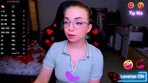 Snapshot of blinkofeyess chatting on 02.24.26 Nicole online show from 02.24.26