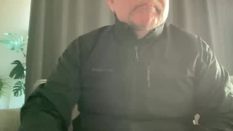 Snapshot of bllyidol chatting on 11.19.25 BlIdoL online show from 11.19.25