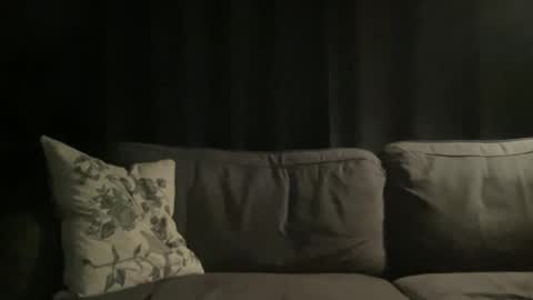 Snapshot of bllyidol chatting on 11.25.25 BlIdoL online show from 11.25.25