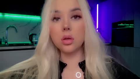 Lana online show from 02.24.25