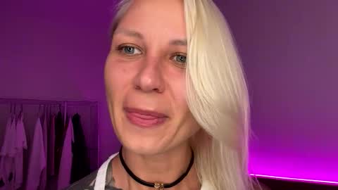 blonde_fuck_couple online show from 04.10.26