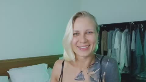 blonde_fuck_couple online show from 07.04.26
