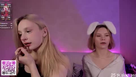 Snapshot of blonde_lotos chatting on 03.12.25 Kate and Mary online show from 03.12.25