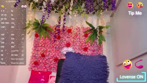 Snapshot of blonde_squirt_ chatting on 01.12.26 blonde_squirt_ online show from 01.12.26