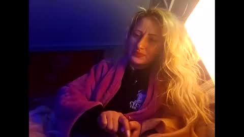 Snapshot of blondebellaaa3 chatting on 01.24.25 Gia online show from 01.24.25