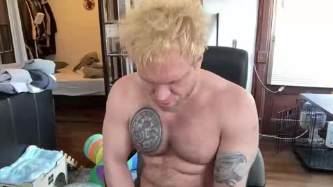 blondebluebear online show from 02.24.26