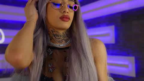 Snapshot of blondie_muller chatting on 11.26.25 blondie_muller online show from 11.26.25