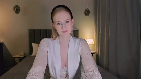 Mia online show from 12.06.24