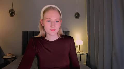 Mia online show from 12.24.24