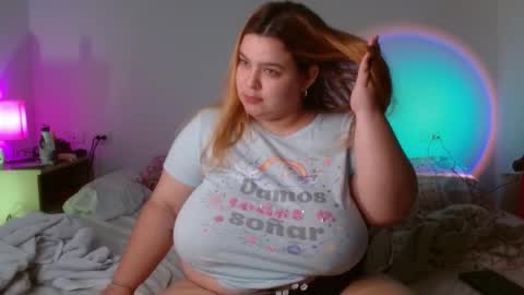 Snapshot of blondyliciousx chatting on 02.01.25 katartistic name online show from 02.01.25