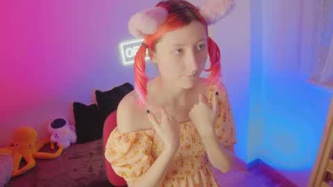 Snapshot of bloom_fairy chatting on 02.26.26 Bloom online show from 02.26.26