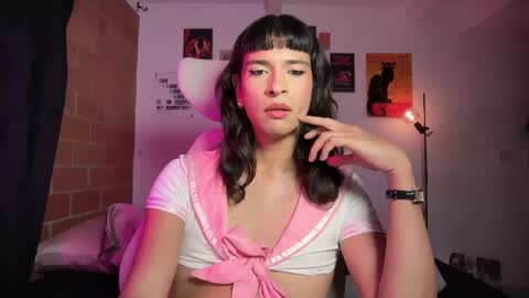 Snapshot of bloomingbella chatting on 05.21.26 Bella Bloom ts online show from 05.21.26