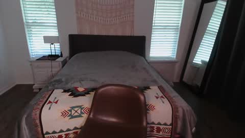 Snapshot of blowjobboss chatting on 09.24.25 Sarah Zee online show from 09.24.25