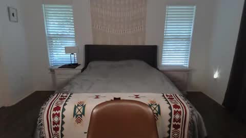 Snapshot of blowjobboss chatting on 11.25.25 Sarah Zee online show from 11.25.25