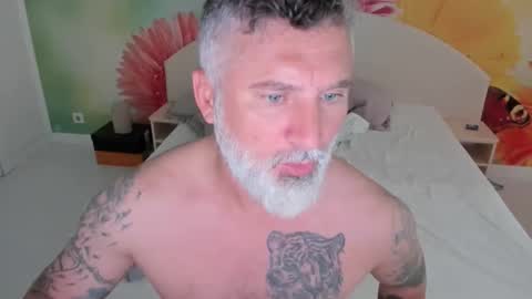 Snapshot of blowmyxxl chatting on 11.15.25 Nico online show from 11.15.25