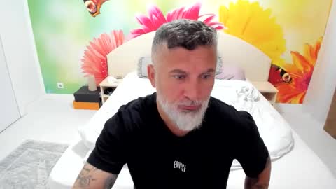 Snapshot of blowmyxxl chatting on 11.26.25 Nico online show from 11.26.25