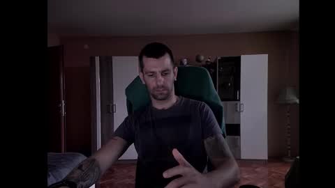 Snapshot of blue_eyed_wolf chatting on 01.03.25 Runaway online show from 01.03.25