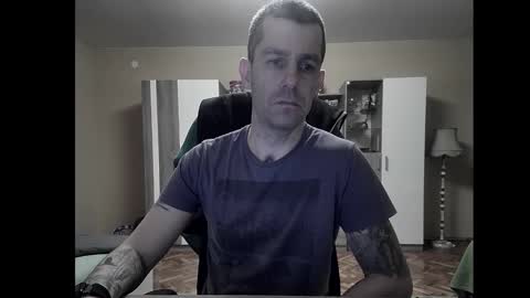 Snapshot of blue_eyed_wolf chatting on 01.05.25 Runaway online show from 01.05.25