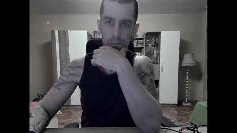 Snapshot of blue_eyed_wolf chatting on 02.02.25 Runaway online show from 02.02.25