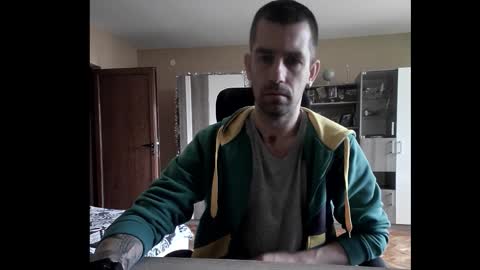 Snapshot of blue_eyed_wolf chatting on 12.16.25 Runaway online show from 12.16.25