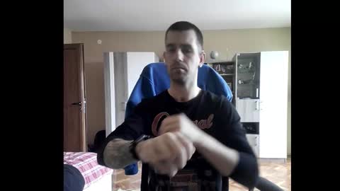 Snapshot of blue_eyed_wolf chatting on 02.07.26 Runaway online show from 02.07.26