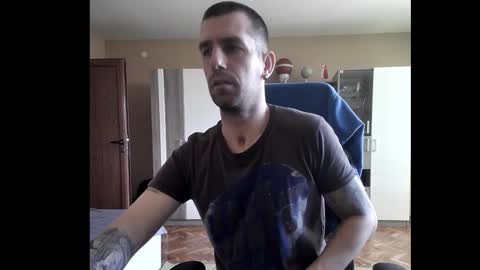 Snapshot of blue_eyed_wolf chatting on 03.04.26 Runaway online show from 03.04.26