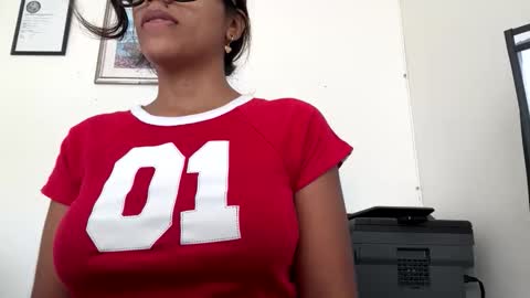 Snapshot of blueaby1 chatting on 10.31.25 blueaby1 online show from 10.31.25