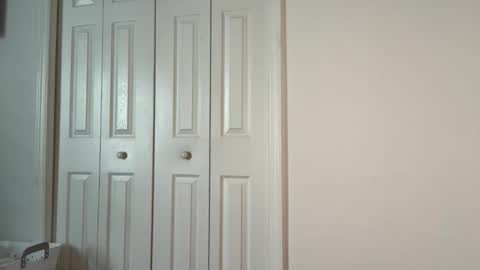 Snapshot of blueaby1 chatting on 11.16.25 blueaby1 online show from 11.16.25