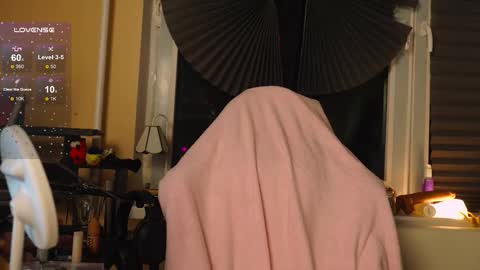 Snapshot of bluecherryyy chatting on 11.18.25 Lika online show from 11.18.25