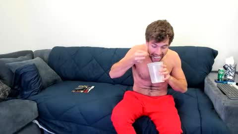 Snapshot of bluecollarhunk chatting on 12.17.25 BlueCollarHunk online show from 12.17.25