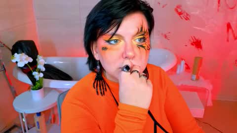 Hi my name is Lunaray online show from 10.23.25