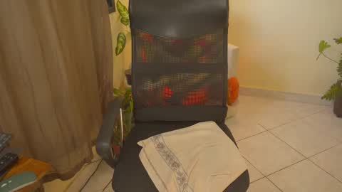 FLORAA online show from 09.12.25