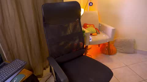 FLORAA online show from 10.07.25