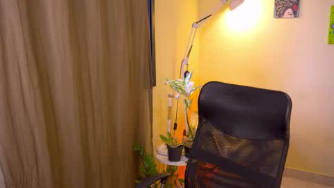 FLORAA online show from 01.31.26