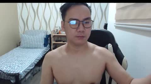 Snapshot of blueranger27 chatting on 03.04.26 Andy Tan online show from 03.04.26