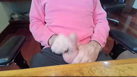 Snapshot of bluespycy chatting on 01.07.25 bluespycy online show from 01.07.25