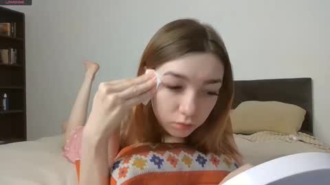 Snapshot of blush_lover chatting on 10.16.25 Kate online show from 10.16.25