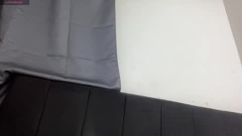 Bob  INDEPENDENT MODEL online show from 05.31.26